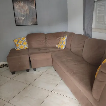 Casa Com Excelente Espaco Para Temporada-2
