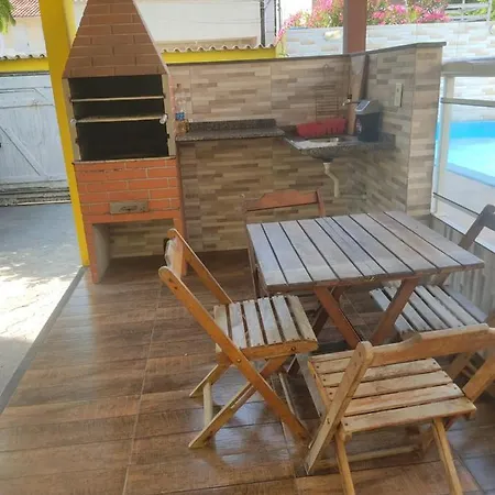 Casa Com Excelente Espaco Para Temporada-3